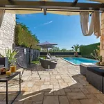 Olea Mare With Private Heated Pool * Buici (Istria)