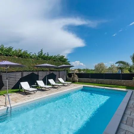 Vila Olea Mare With Private Heated Pool Buici (Istria)