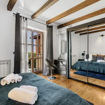 Villa Olea Mare With Private Heated Pool