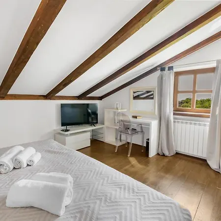 Villa Olea Mare With Private Heated Pool *