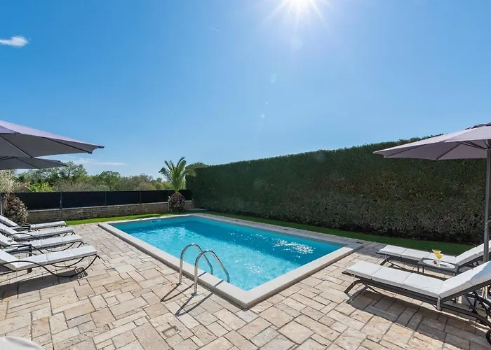 Villa Olea Mare With Private Heated Pool