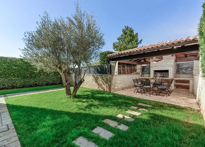 Olea Mare With Private Heated Pool Vila *