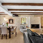 Villa Olea Mare With Private Heated Pool *