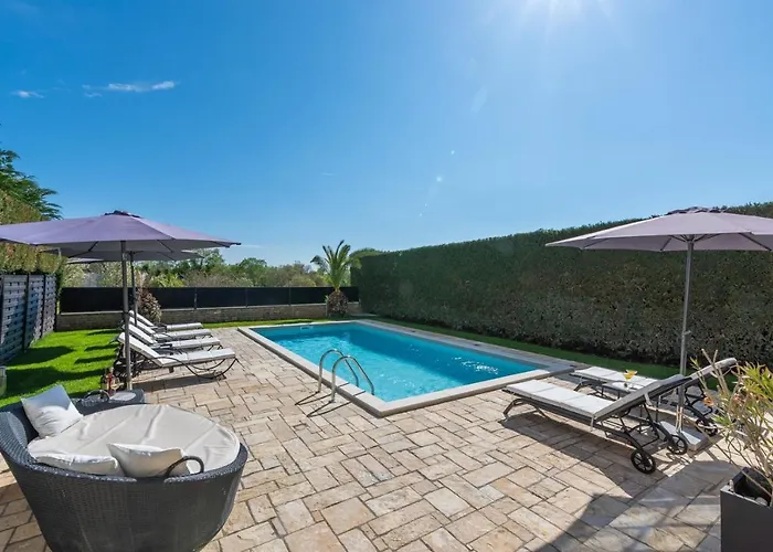 Olea Mare With Private Heated Pool Villa