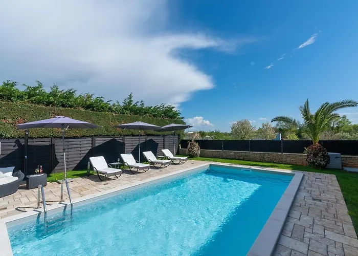 Villa Olea Mare With Private Heated Pool Buici (Istria)