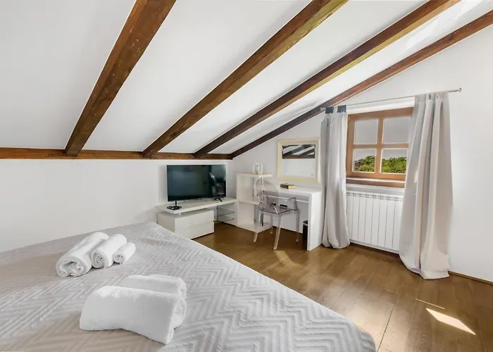 Villa Olea Mare With Private Heated Pool *